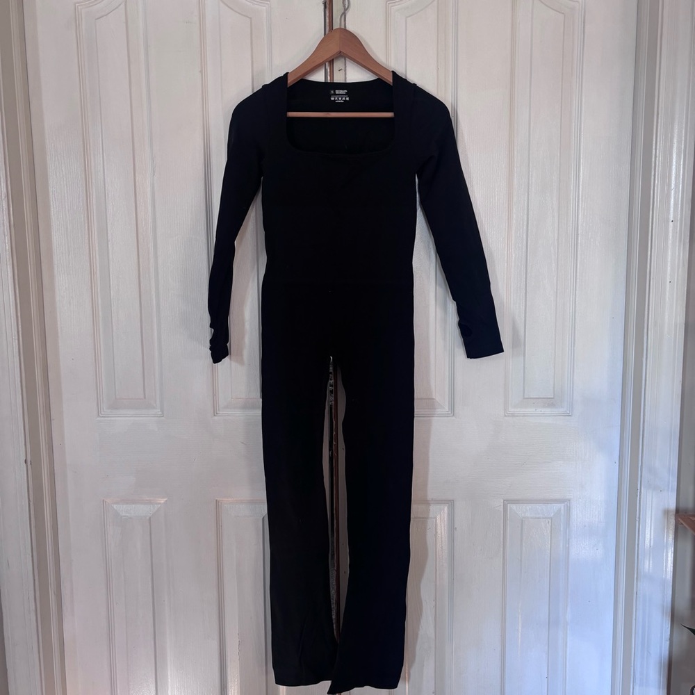No Brand Active Black Long Sleeve Jumpsuit